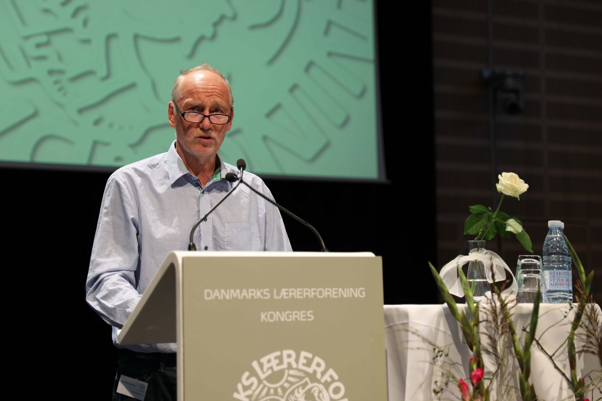 Næstformand i KLF, Lars Sørensen på talerstolen til DLF's kongres. Foto: Jan Klint Poulsen